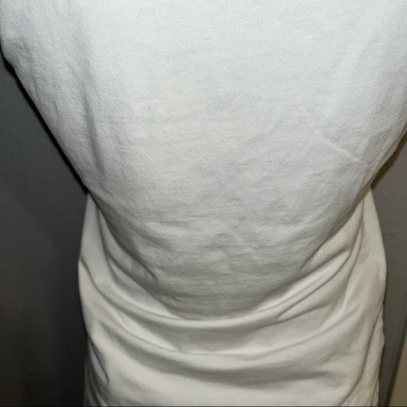 The Limited Perfect Tee - Picture 10 of 10